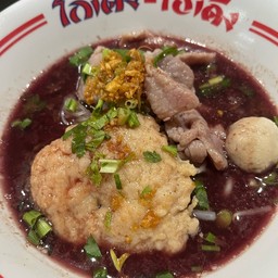 เส้นเล็กน้ำตกหมู