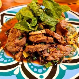 น้ำตกเนื้อ