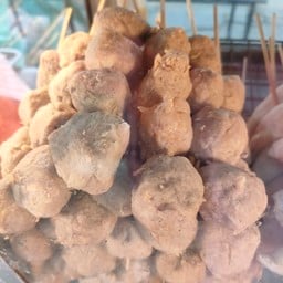 ดาราดาวร้ายช่อง7สี ลูกชิ้นทอด