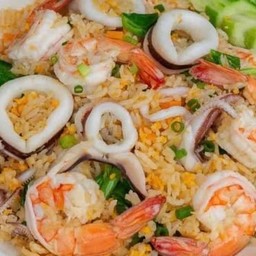 ข้าวกะเพรา(ครัวกันเอง)ชากยายจีน