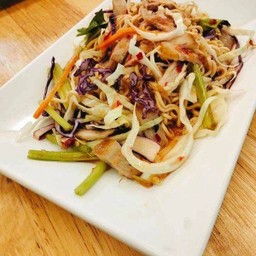 ยำมาม่า คอหมูย่าง