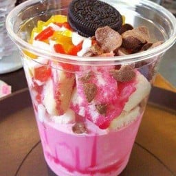 ปังเย็นแเดงโซดา  # ร้านแยกทอปปิ้งไปโรยทานเองนะจ๊ะ ❤