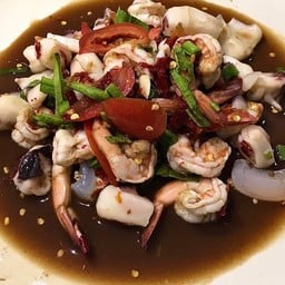 ตำทะเล (กุ้ง ปูม้า ปลาหมึก)
