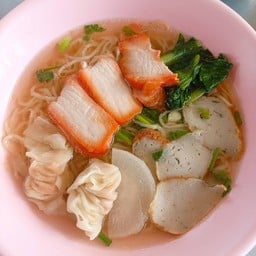 ชายสี่ บะหมี่เกี๊ยว 1