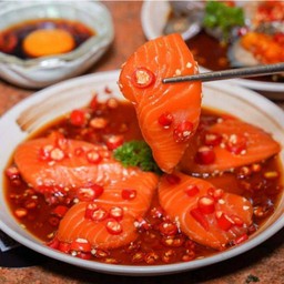 SALMON SASHIMI เพชรเกษม