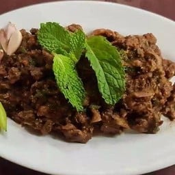 ก้อยเนื้อคั่วสุก