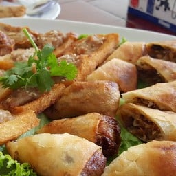 ปอเปี๊ยะทอดเจ (4ชิ้น)