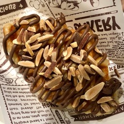 Nutella Almond Croffle (1 ชิ้น)