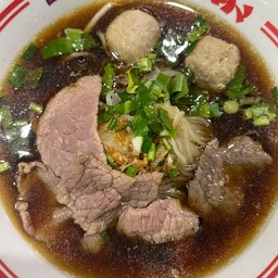 เส้นเล็กเนื้อสดลูกชิ้น