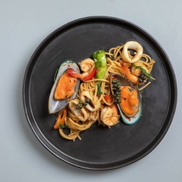 สปาเก็ตตี้ขี้เมาทะเล