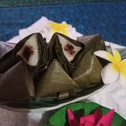 ้ข้าวไข่เจียวนมสด
