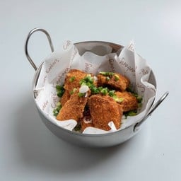 ลาบปีกไก่ทอด