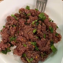 ก้อยหมูดิบ