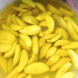 ร้านผลไม้หลังวิถีเทพ