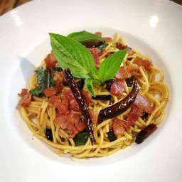 สปาเก็ตตี้ผัดพริกแห้ง