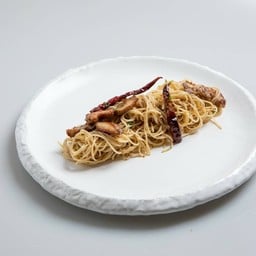 พาสต้าคอหมูย่าง