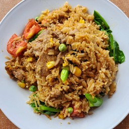 ข้าวผัดเนื้อเปื่อย