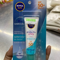 ครีมกันแดด นีเวีย ซัน (สีฟ้า) โพรเท็คแอนด์ไวท์ ออยล์ คอนโทรล เซรั่ม spf50+pa+++ 15มล