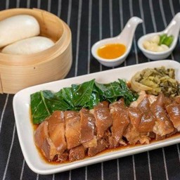 ขาหมูหมั่นโถว