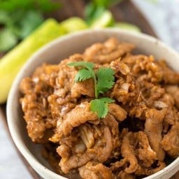 หมูกระเทียม