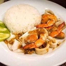 ข้าวทะเลกระเทียม
