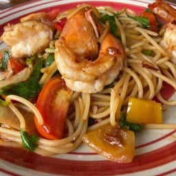 สปาเก็ตตี้ซอสมะเขือเทศ ( กุ้ง )