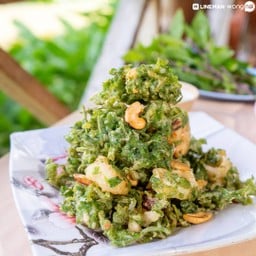 ยำผักกูดกรอบ