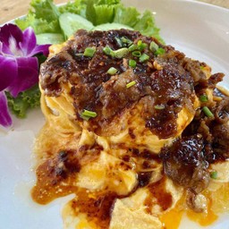 ข้าวไข่ข้นราดเนื้ออบ