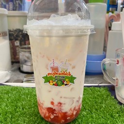นมสดสตอเบอรี่เย็น