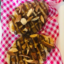 ครอฟเฟิลนูเทล่า+อัลมอล🥜