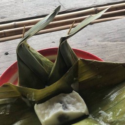 ขนมใส่ไส้มะพร้าวอ่อน