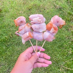 ไส้กรอกพันเบค่อน