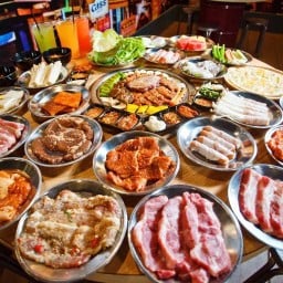 Gangnam BBQ (สาขา หนามแดง) หนามแดง