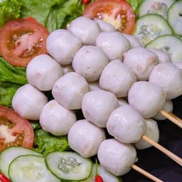 ลูกชิ้นปลาหอมเจียว