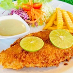 สเต็กปลาดอลลี่ ราดซอสเลม่อน