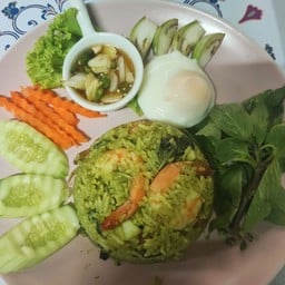 ข้าวผัดเครื่องแกงเขียวหวานไก่+ไข่ออนเซ็น