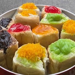 มุมอร่อย by somza (ซอยโอ่งเลี้ยวซ้ายซอยที่2) เนื้อ-หมูแดดเดียวทอด