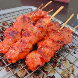 ไก่ซอสแดงย่าง