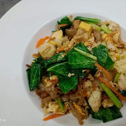 ผัดซีอิ้วเจ