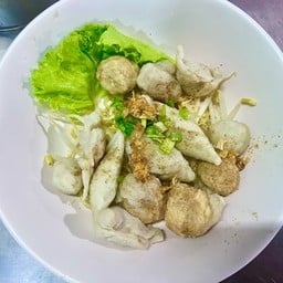 เจ้หนิงลูกชิ้นปลา เย็นตาโฟทะเลเดือด ต้มยำมะนาวสด