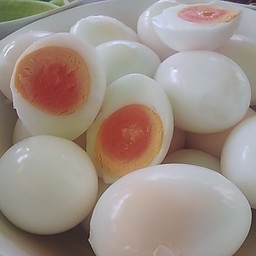 ไข่ยางมะตูม