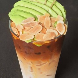 Avocado Almond Oatmilk Latte(อะโวคาโด้อัลมอนด์นมโอ๊ตลาเต้)