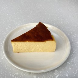 BASQUE CHEESE CAKE