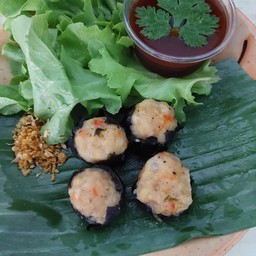 ขนมจีบหมูห่อสาหร่าย 8 ลูก