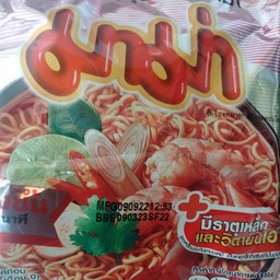เส้นมาม่าลวก