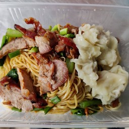 บะหมี่เกี๊ยว หมูแดง
