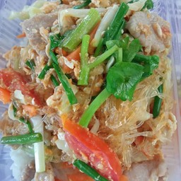 ข้าวผัดวุ้นเส้น