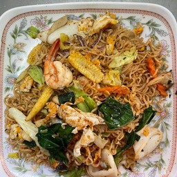 มาม่าผัดไข่