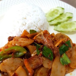 ข้าวราดหน่อไม้ดองผัดพริก