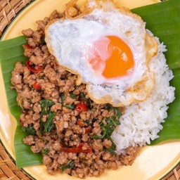 กระเพรา&กระเทียม บ้านตังค์ต้าร์